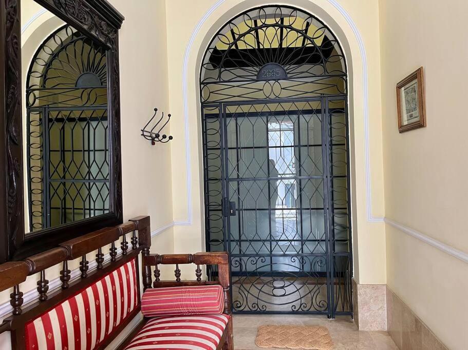 Apartamento Suite Alameda De Hercules Sevilla Exterior foto